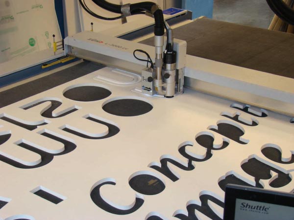 grafik-atelier-faconnage-decoupe-laser-cnc-pliage-soudure-led-perforation-06