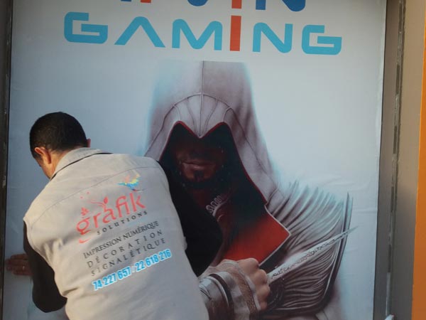 grafik-publicité-signalétique-enseigne-support-présentoir-Plexi-tôle-Adhésif-sticker-PVC-alucobond-découpe-70